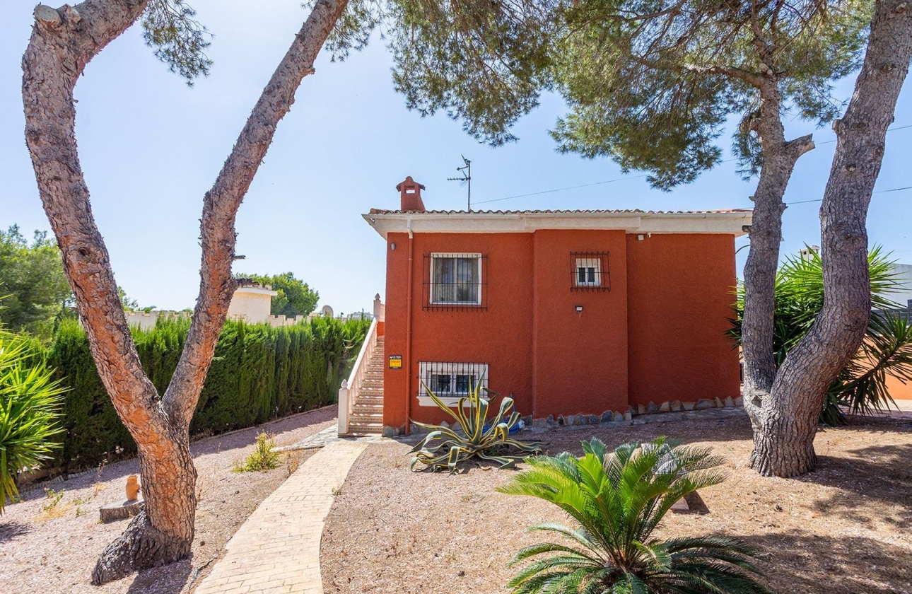 Reventa - Villa - Torrevieja - Los Balcones
