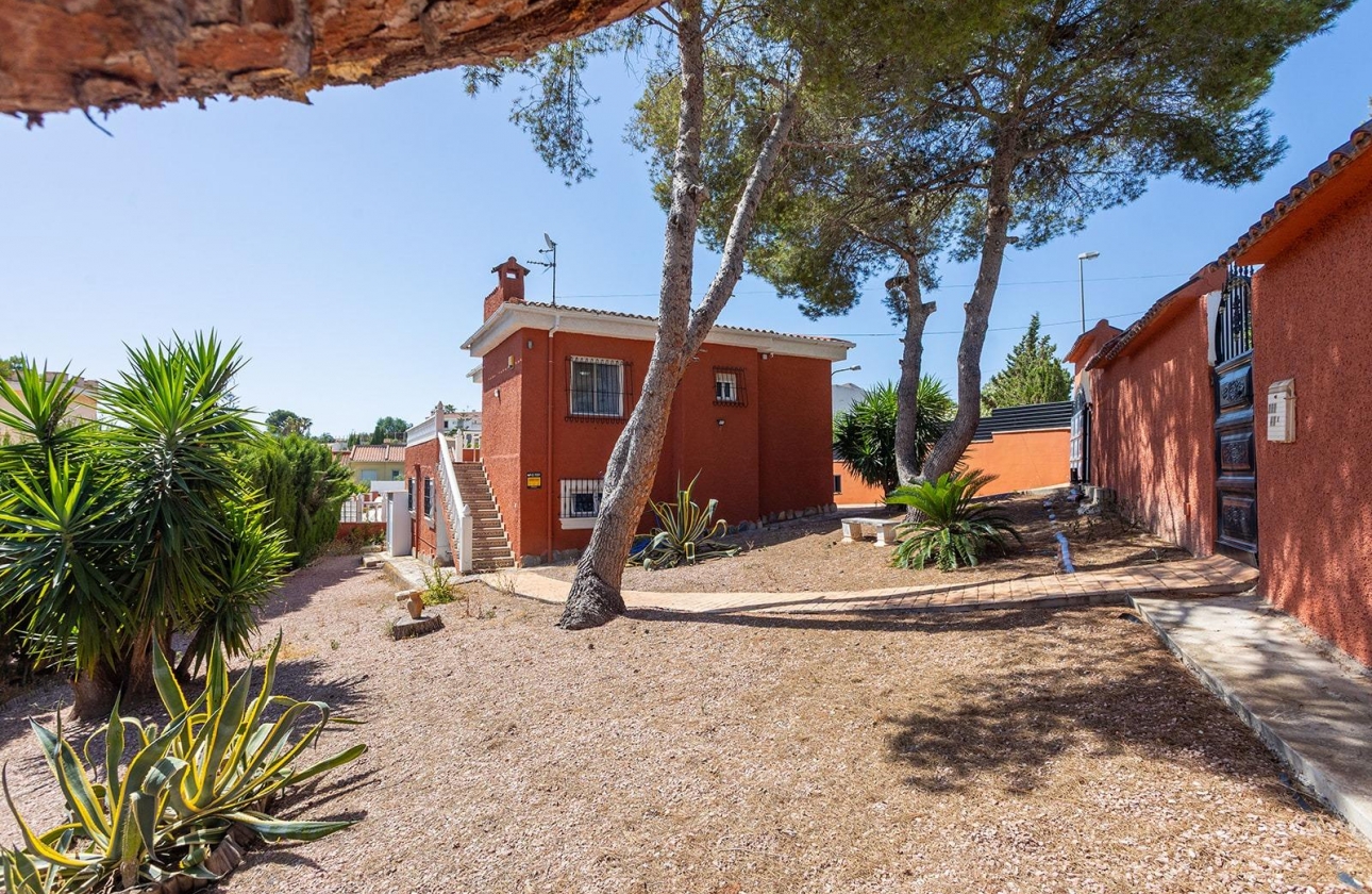 Reventa - Villa - Torrevieja - Los Balcones