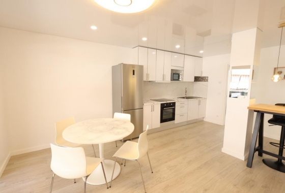Resale - Apartment - Torrevieja - Acequion