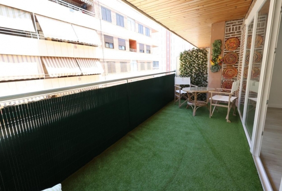 Resale - Apartment - Torrevieja - Acequion