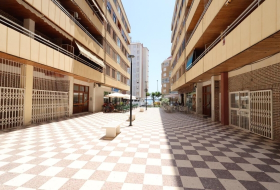 Resale - Apartment - Torrevieja - Acequion