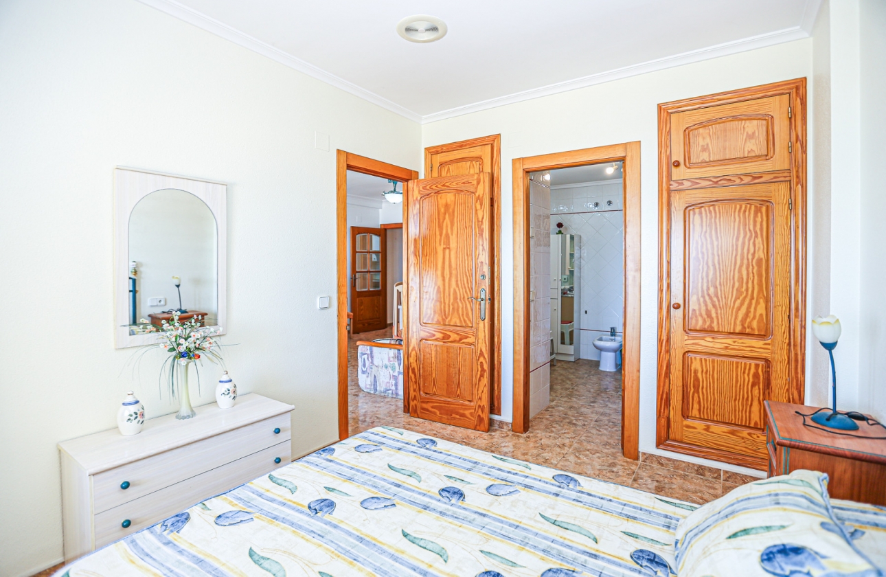 Resale - Apartment - Torrevieja - La Mata