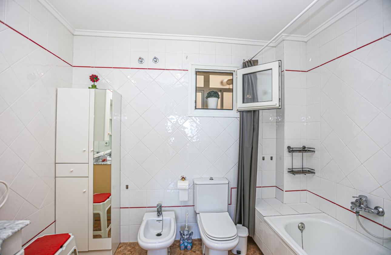 Resale - Apartment - Torrevieja - La Mata