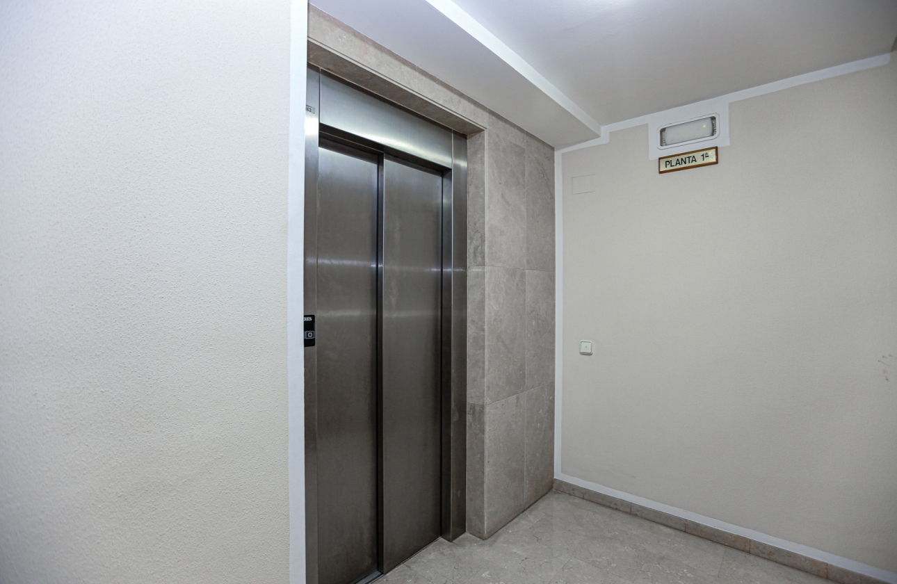 Resale - Apartment - Torrevieja - La Mata