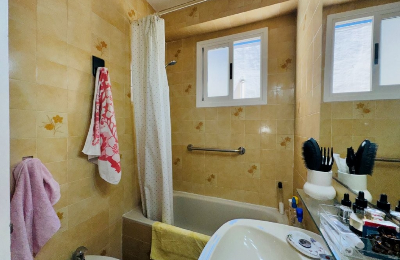 Resale - Apartment - Torrevieja - La Mata