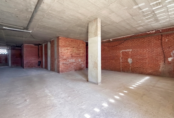 Resale - Local comercial - Torrevieja - La Mata
