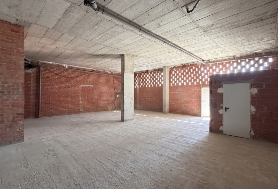 Resale - Local comercial - Torrevieja - La Mata
