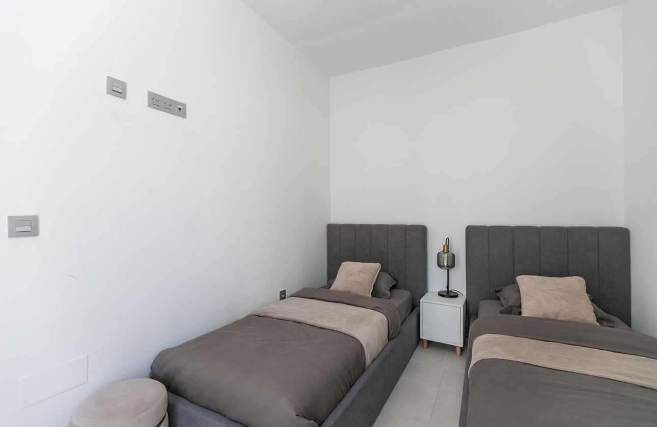 Resale - Villa - Orihuela Costa - Pau 26