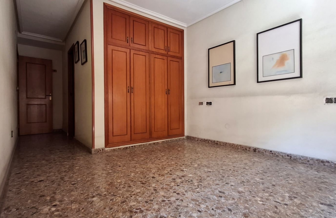 Resale - Apartment - Orihuela - Zona Centro