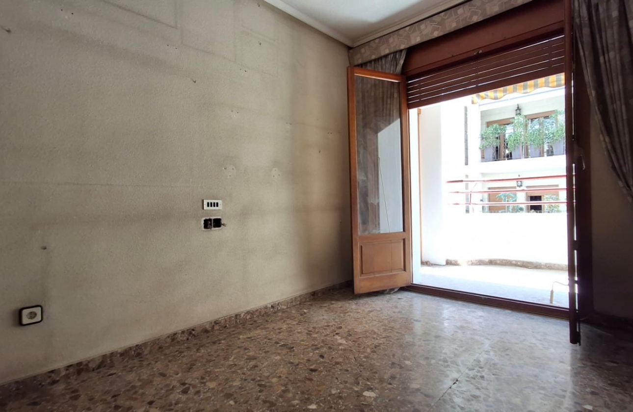 Resale - Apartment - Orihuela - Zona Centro