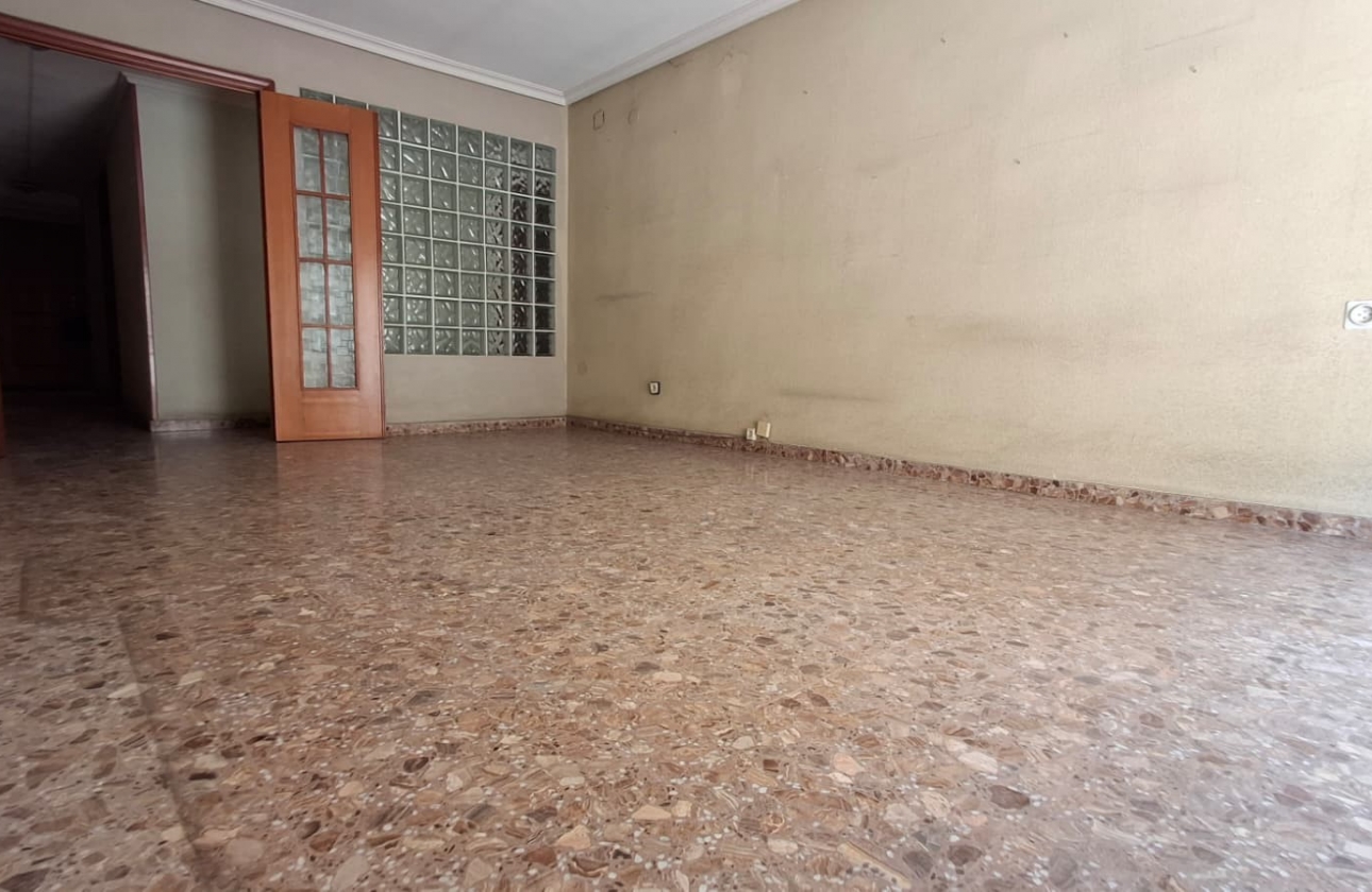 Resale - Apartment - Orihuela - Zona Centro