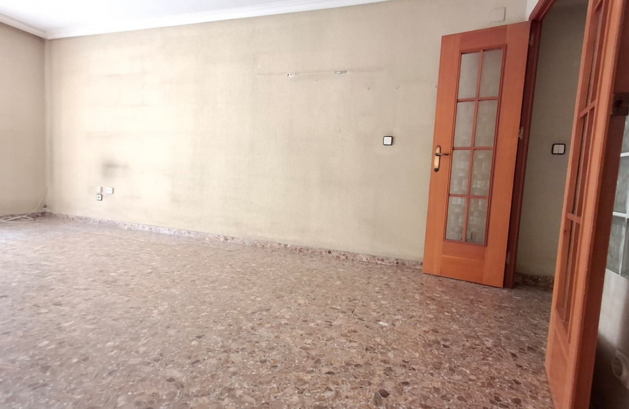 Resale - Apartment - Orihuela - Zona Centro