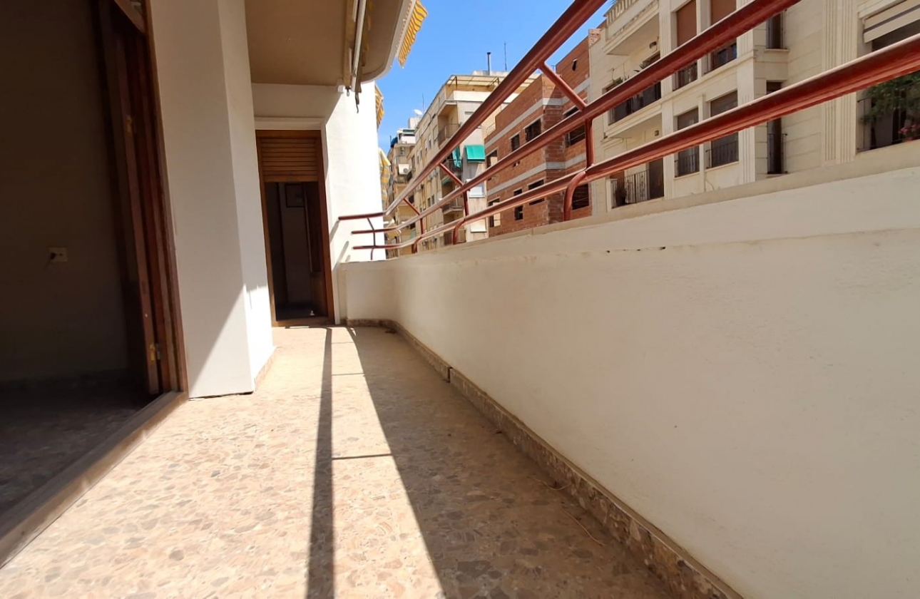 Resale - Apartment - Orihuela - Zona Centro