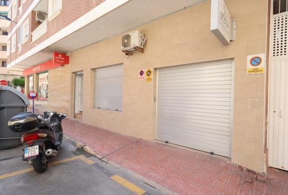 Rynek wtórny - Nieruchomość komercyjna - Torrevieja - Centro