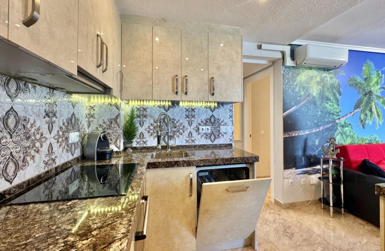 Resale - Apartment - Torrevieja - La Mata