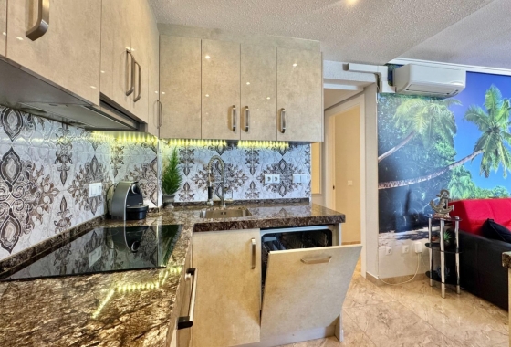 Resale - Apartment - Torrevieja - La Mata