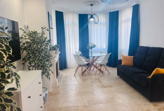 Rynek wtórny - Villa - Orihuela Costa - Villamartín