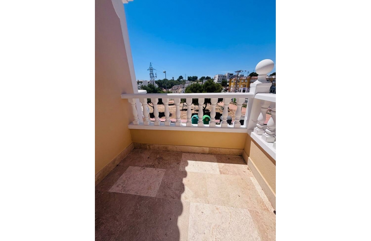 Rynek wtórny - Villa - Orihuela Costa - Villamartín
