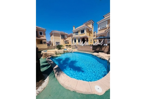 Rynek wtórny - Villa - Orihuela Costa - Villamartín