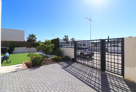 Rynek wtórny - Villa - Algorfa - La Finca Golf Resort