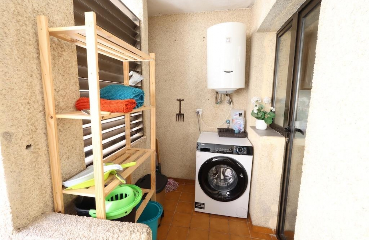 Resale - Apartment - Torrevieja - Centro