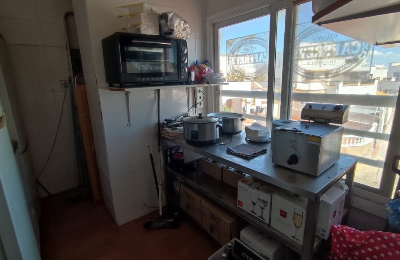 Rynek wtórny - Nieruchomość komercyjna - Torrevieja - Los Altos