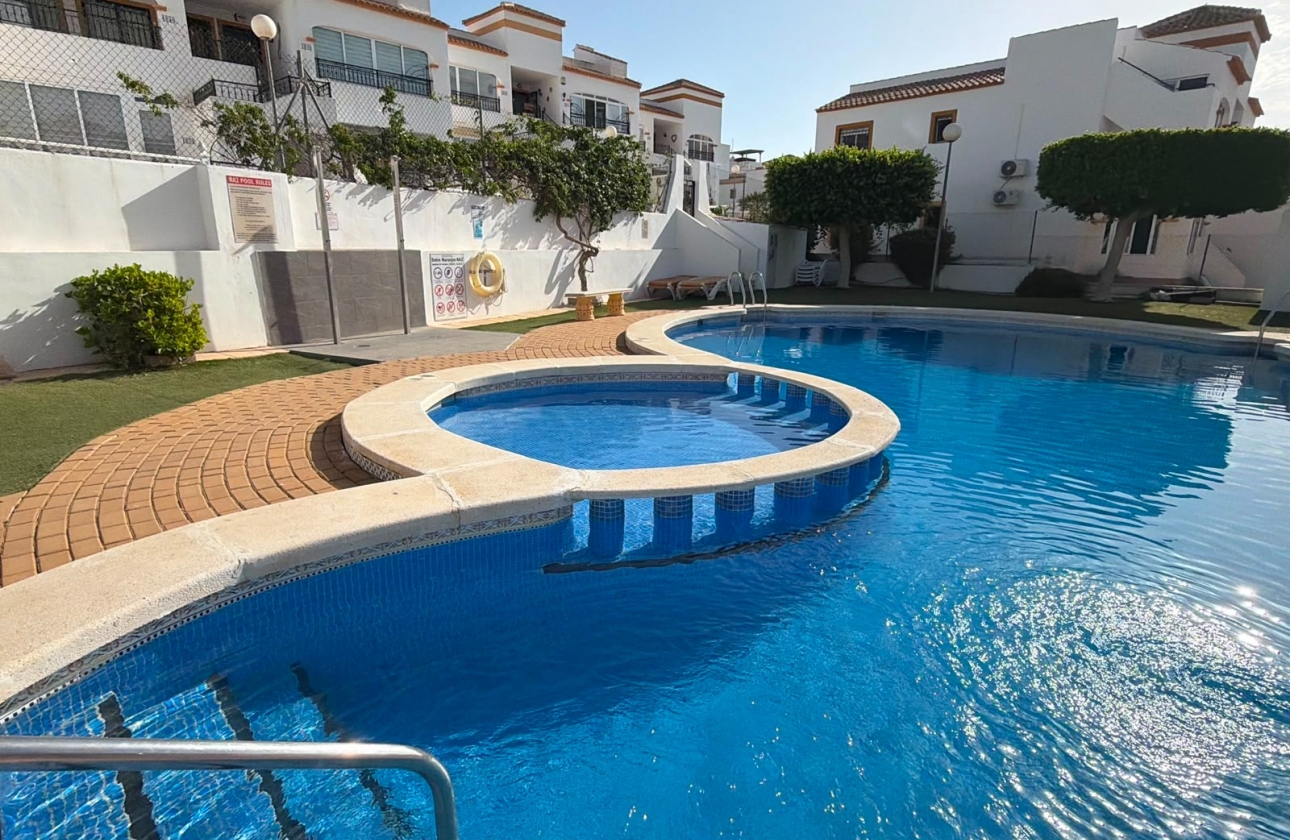 Rynek wtórny - Apartament - Orihuela Costa - Entre Naranjos - Vistabella Golf