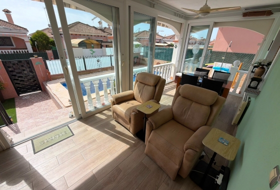 Rynek wtórny - Villa - Los Montesinos - La Herrada