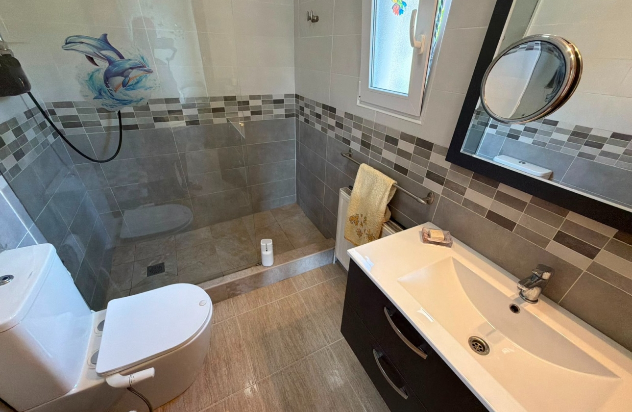 Rynek wtórny - Villa - Los Montesinos - La Herrada