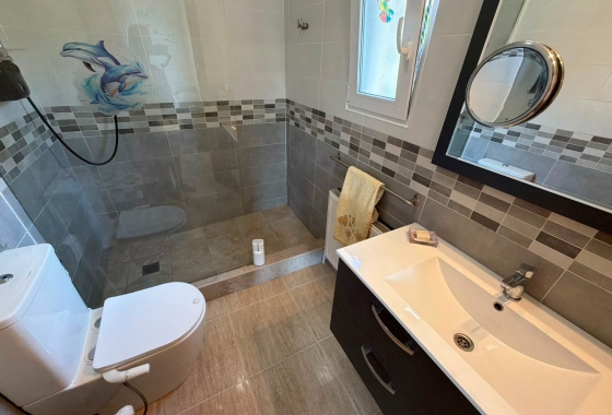 Rynek wtórny - Villa - Los Montesinos - La Herrada