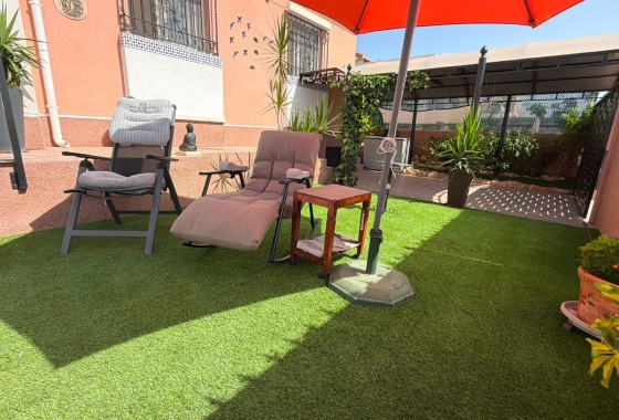 Rynek wtórny - Villa - Los Montesinos - La Herrada