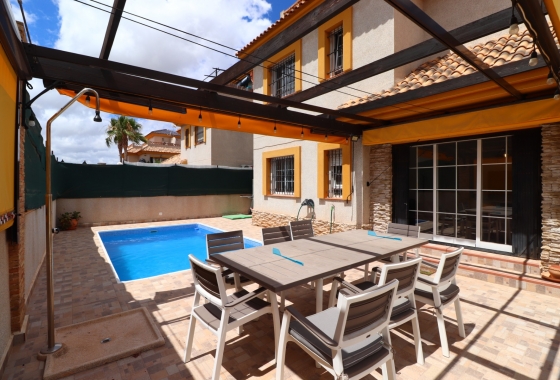 Reventa - Pareado - Los Montesinos - La Herrada