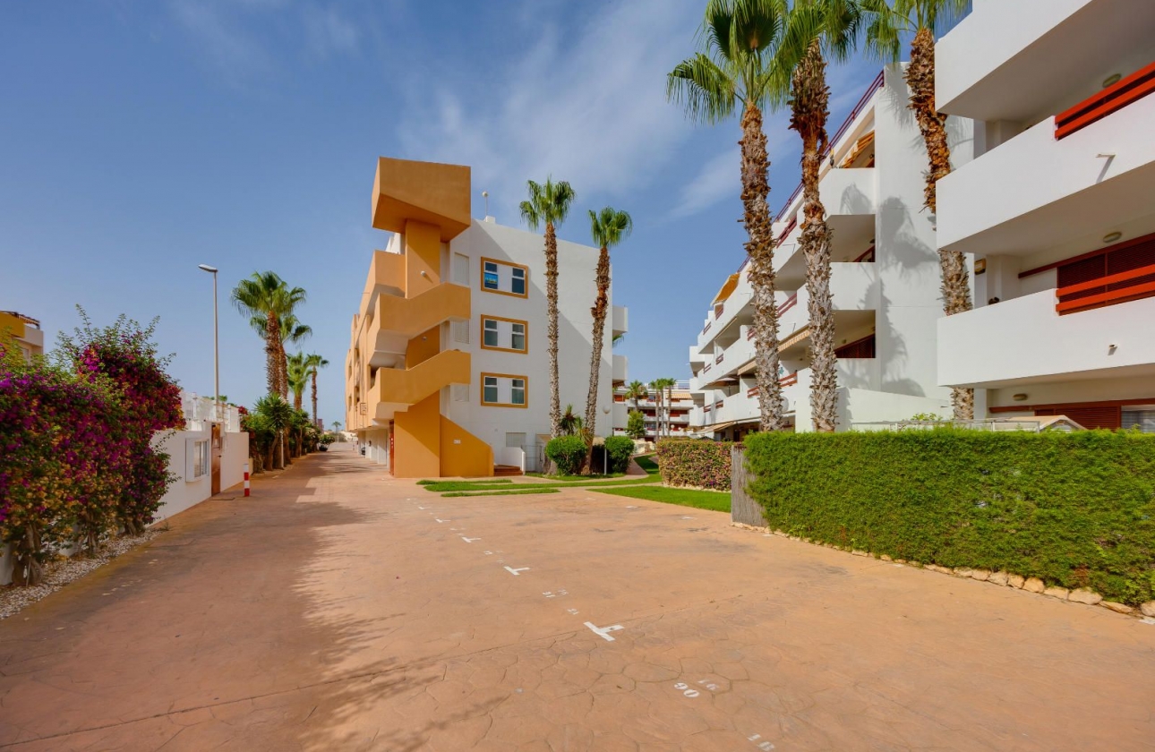 Resale - Apartment - Orihuela Costa - Orihuela-Costa