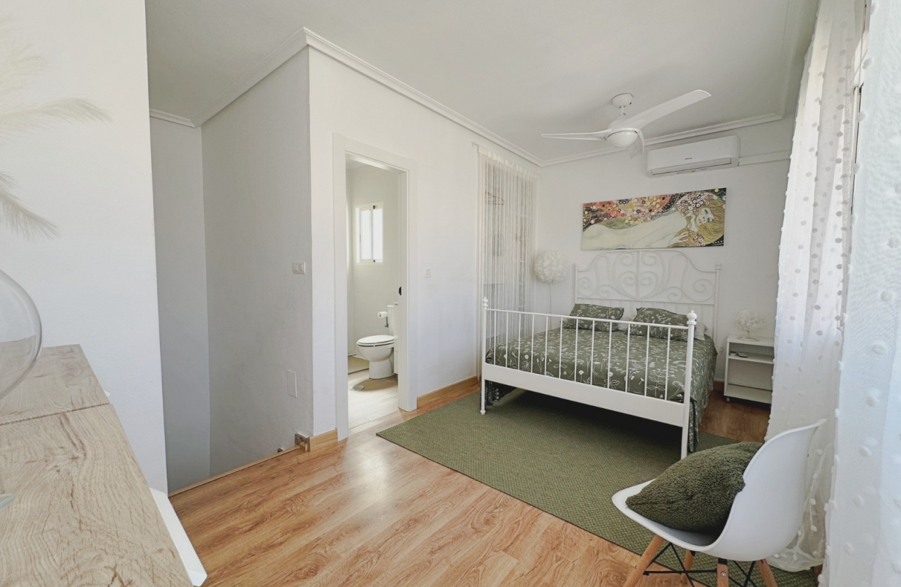 Resale - Townhouse - Orihuela Costa - La Zenia