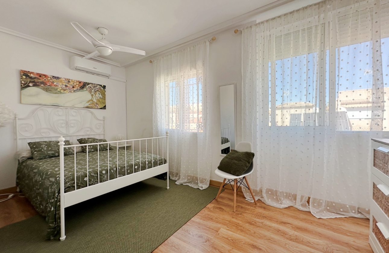Resale - Townhouse - Orihuela Costa - La Zenia