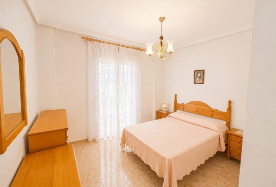 Resale - Apartment - Torrevieja - Estacion de autobuses