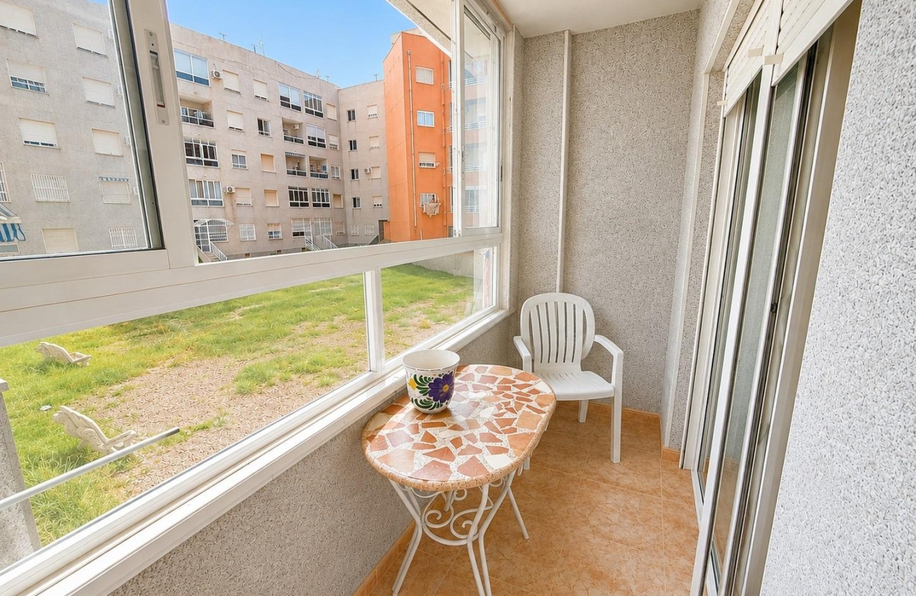 Resale - Apartment - Torrevieja - Estacion de autobuses