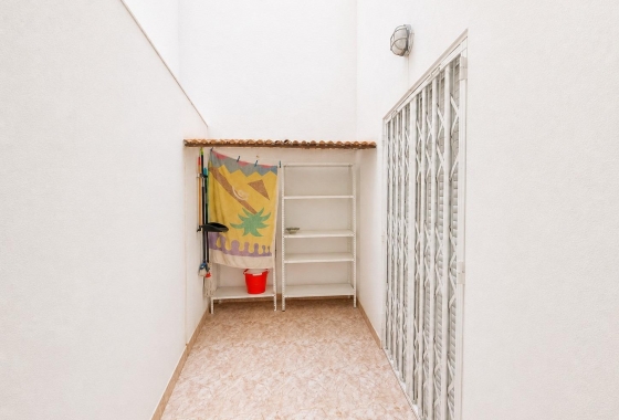 Resale - Apartment - Torrevieja - Estacion de autobuses