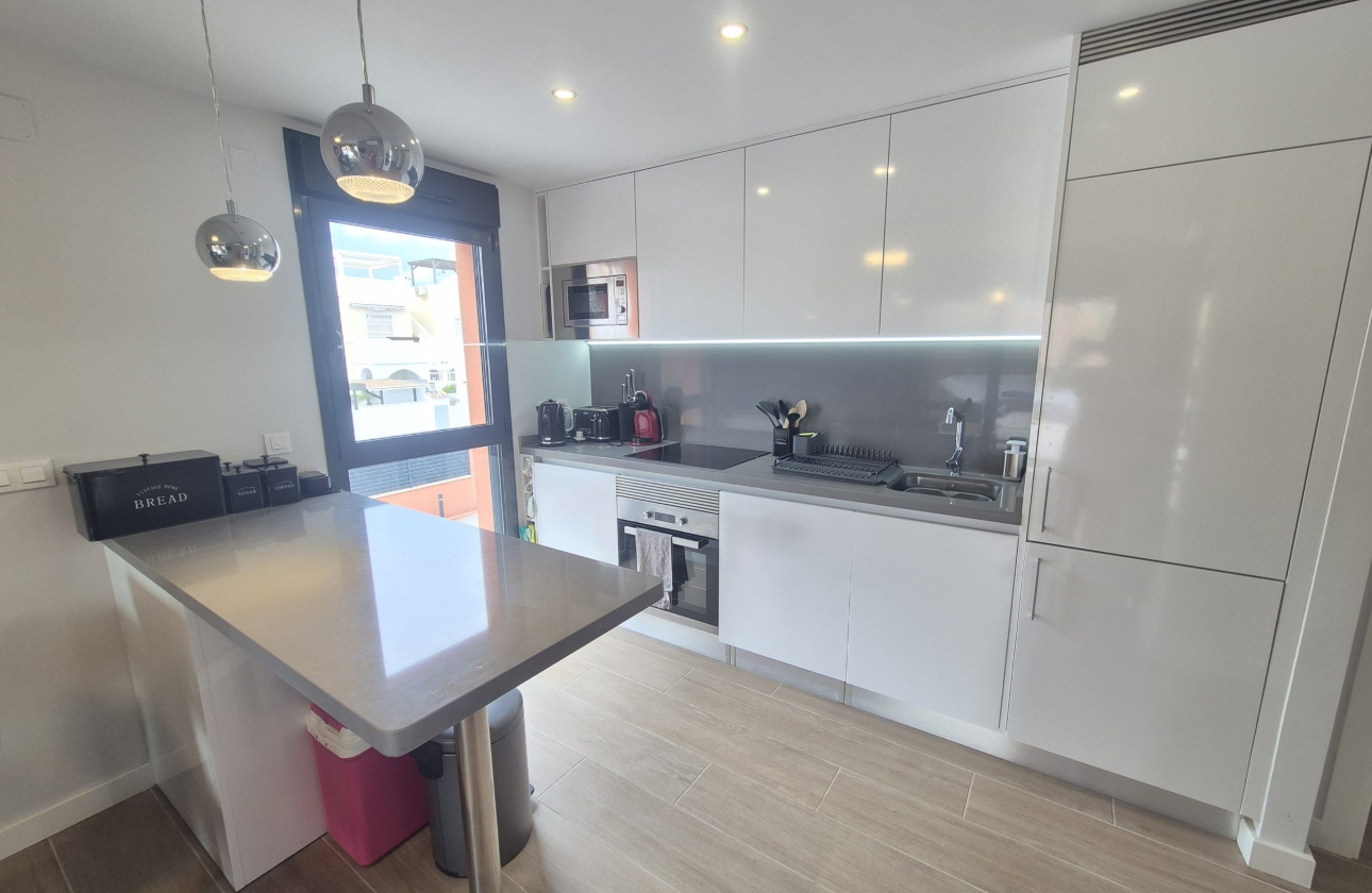 Resale - Apartment - Orihuela Costa