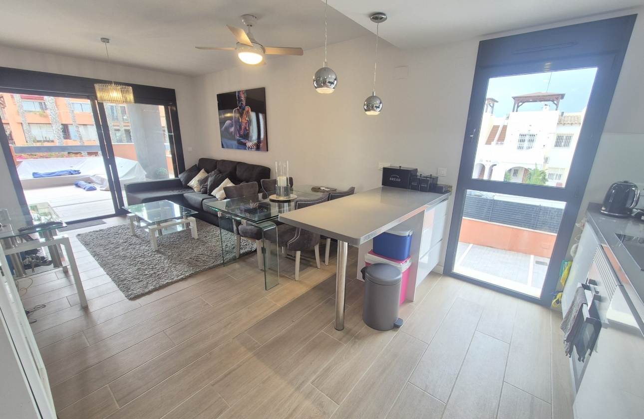 Resale - Apartment - Orihuela Costa