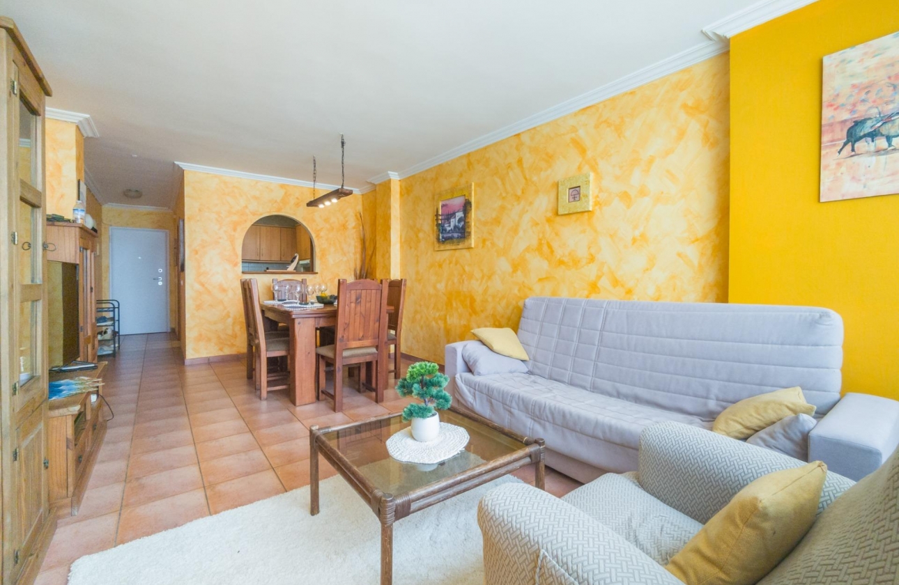 Resale - Apartment - Torrevieja - Acequion