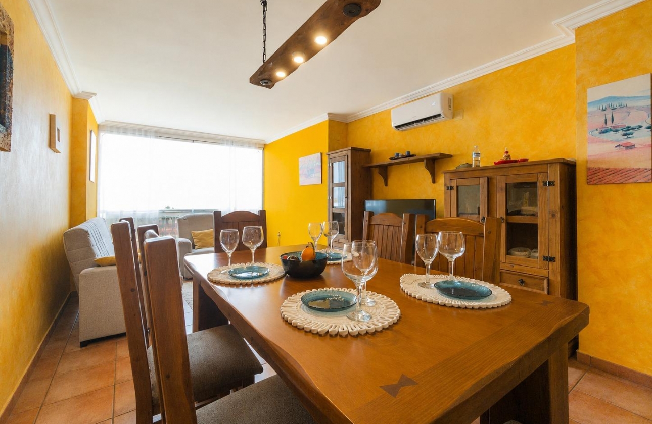 Resale - Apartment - Torrevieja - Acequion