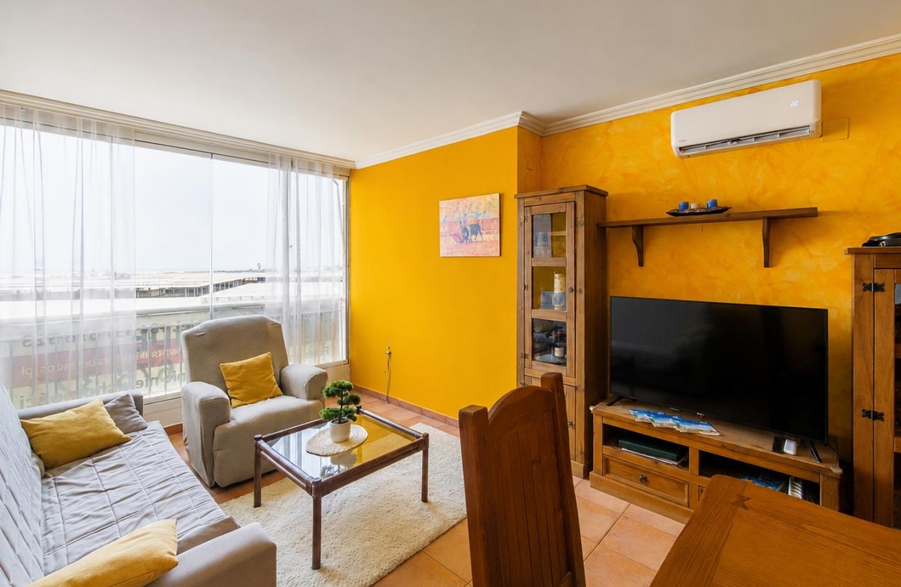 Resale - Apartment - Torrevieja - Acequion