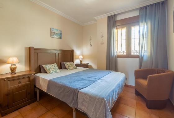 Resale - Apartment - Torrevieja - Acequion