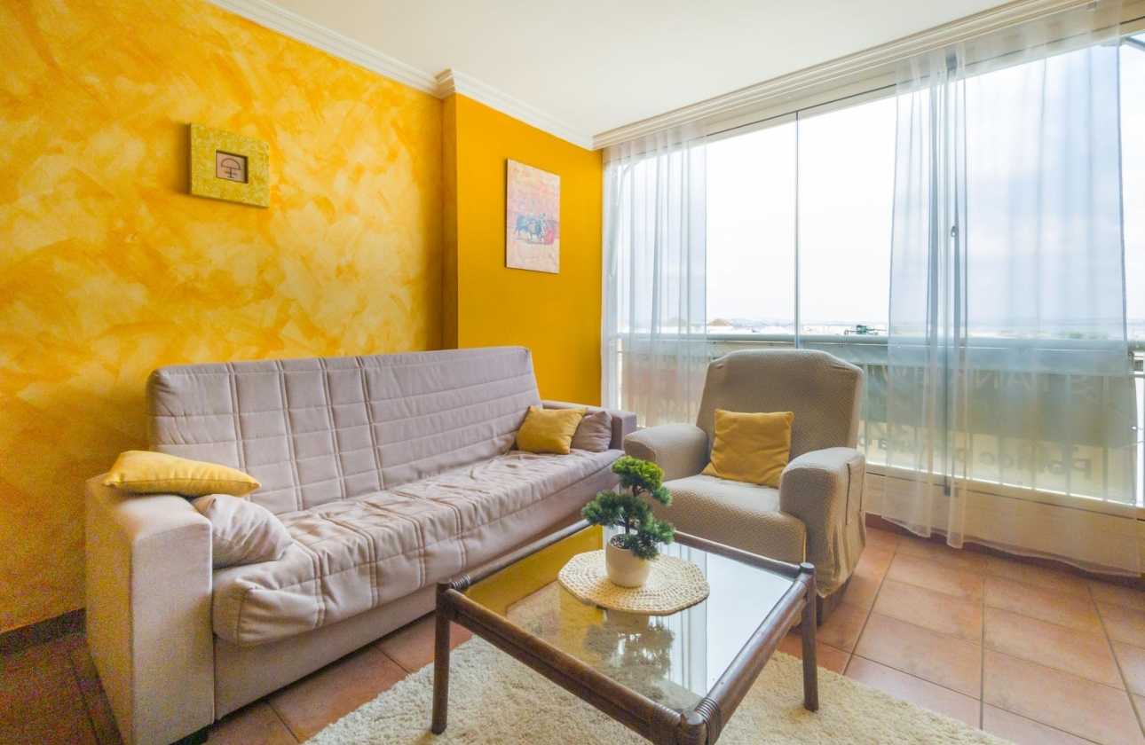 Resale - Apartment - Torrevieja - Acequion