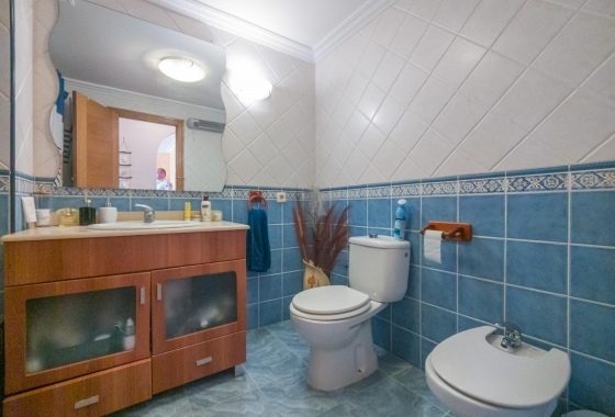 Resale - Apartment - Torrevieja - Acequion
