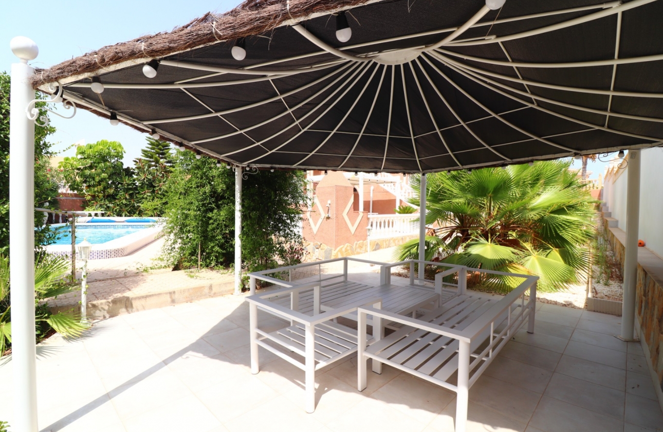 Reventa - Villa - Ciudad Quesada - La Fiesta
