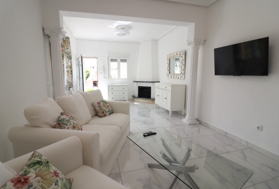 Reventa - Villa - Ciudad Quesada - La Fiesta