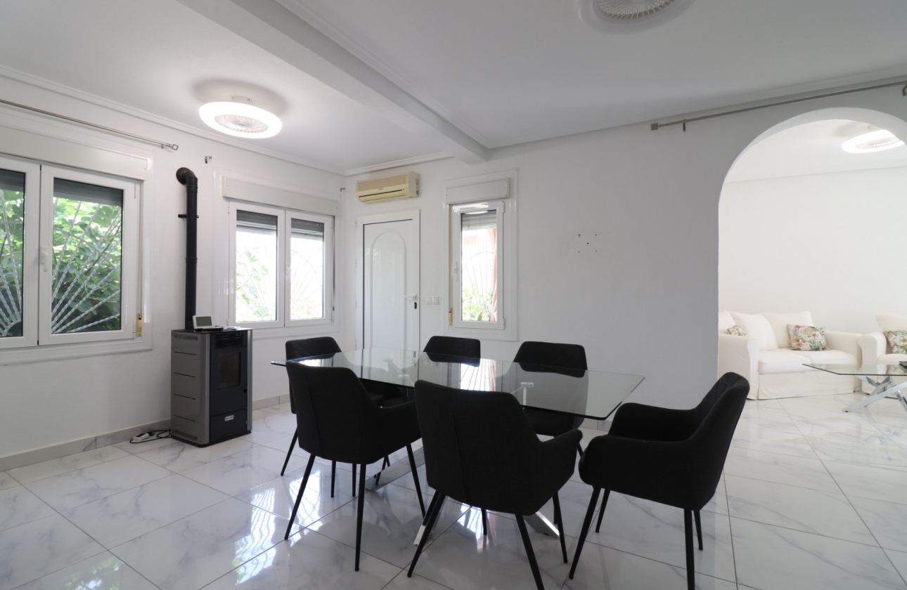 Reventa - Villa - Ciudad Quesada - La Fiesta
