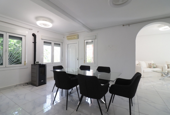 Reventa - Villa - Ciudad Quesada - La Fiesta
